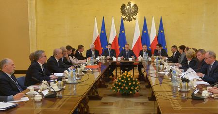 Kryzys na Ukrainie. Tusk mobilizuje wojewodów