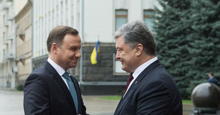 Ukraińcy z "wdzięczności" za naszą pomoc blokują rynek? A Petro Poroszenko znów w Polsce