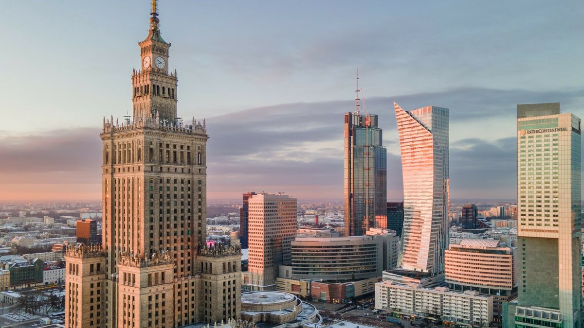 Pałac Kultury i Nauki został wybudowany w latach 1952-55, a  w 2007 r. został wpisany do rejestru zabytków.