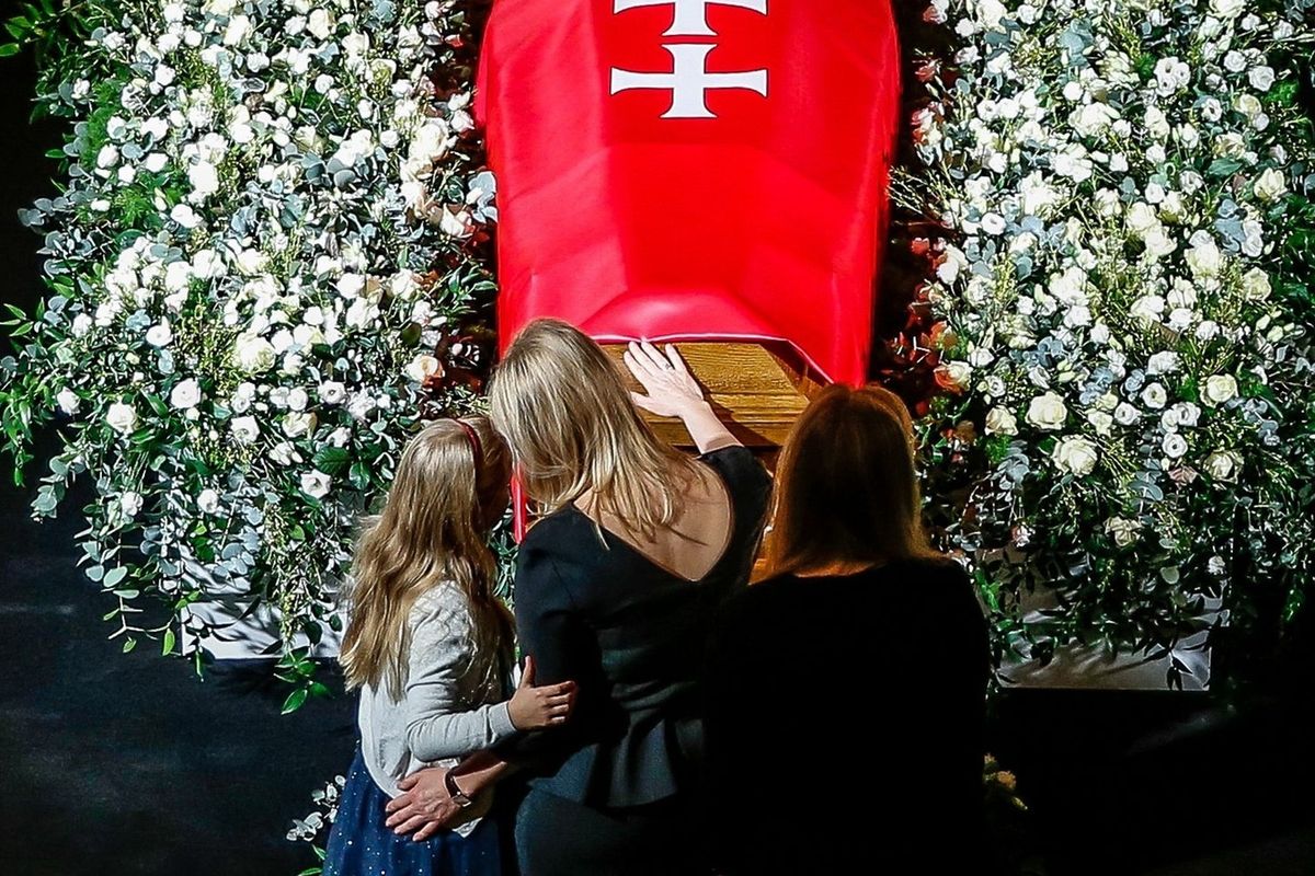Magdalena Adamowicz i córki żegnają prezydenta. Piękne listy