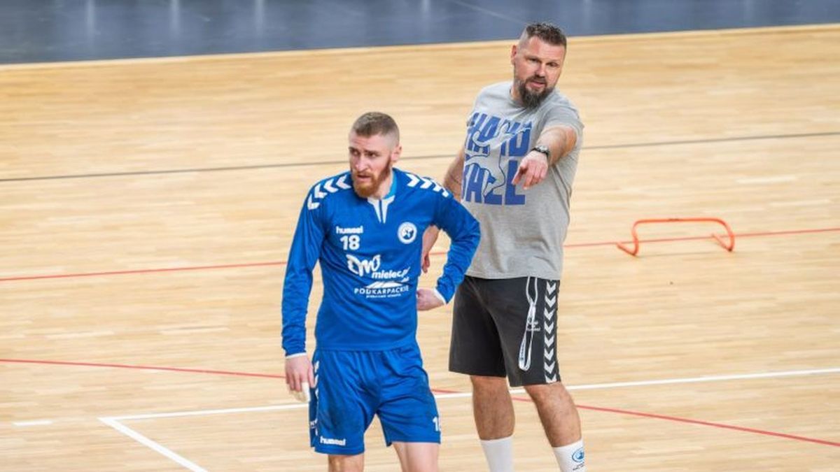 Zdjęcie okładkowe artykułu: Materiały prasowe / Handball Stal Mielec / Na zdjęciu: Robert Lis