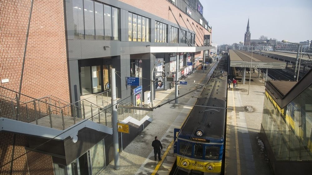 Galeria chce korzystać na bliskości linii kolejowej.