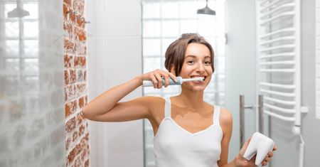 Końcówki do szczoteczek Oral-B: którą wybrać, jak często wymieniać?