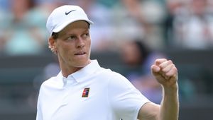 Kontuzja mu nie przeszkodziła. Jannik Sinner w półfinale