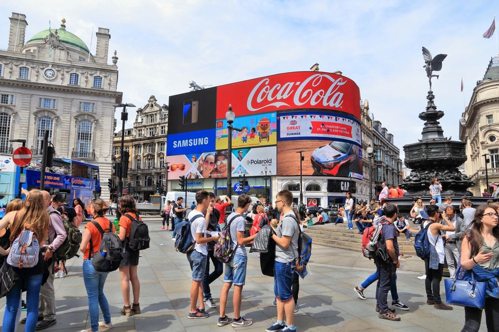 Londyn - zgasły reklamy na Piccadilly Circus
