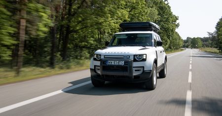 Test: Defender Hardtop z namiotem dachowym i dieslem – idealna konfiguracja