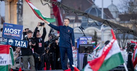 Eksperci podliczyli niedzielne marsze w Budapeszcie. Dane mówią jasno