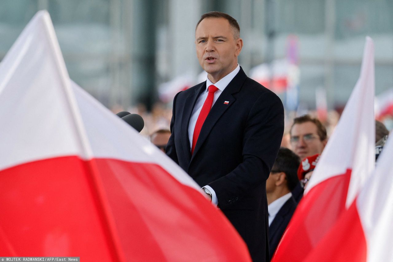 Prezydent ery algorytmów: 100 dni Karola Nawrockiego [OPINIA]