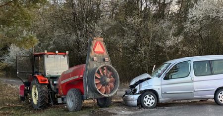 Pijany traktorzysta wjechał w inny samochód. Nie ustąpił mu pierwszeństwa, sądząc, że duży „może więcej”