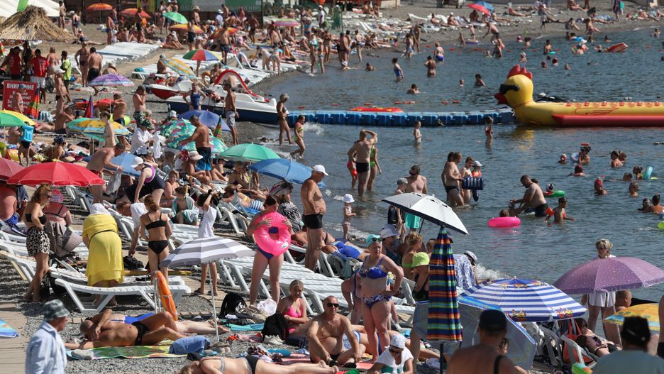Plaże w Odessie wypełnione ludźmi, niczym w szczycie najlepszego sezonu turystycznego 