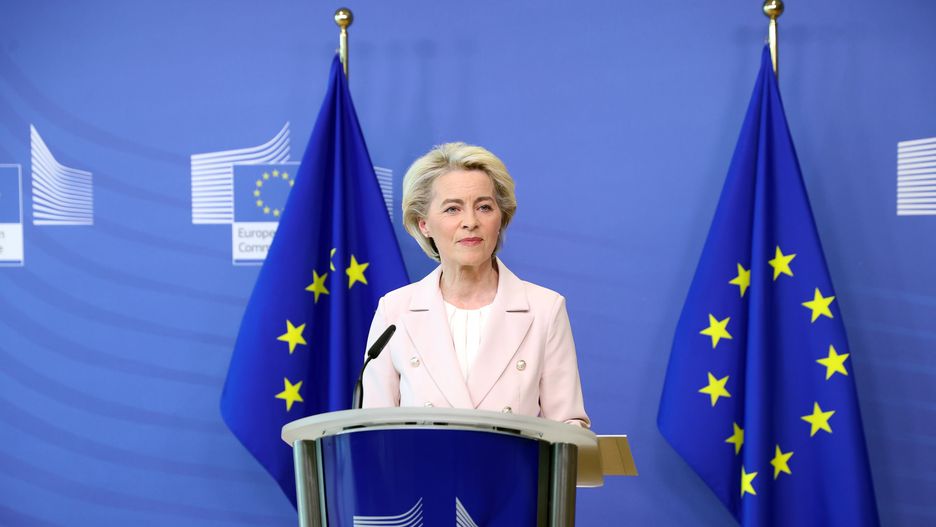 BRUSSELS, BELGIUM - APRIL 27: European Commission President Ursula von der Leyen holds a press conference on Russiaâs unilateral halt of gas deliveries to certain EU member states at the European Union Commission headquarter in Brussels, Belgium on April 27, 2022. (Photo by Dursun Aydemir/Anadolu Agency via Getty Images)