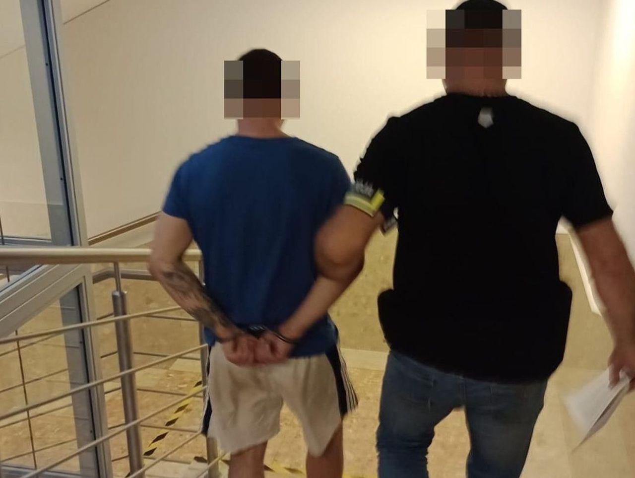 Krasnystaw: 29-letni recydywista wyciągnął w banku nóż i zaczął grozić jednemu z klientów