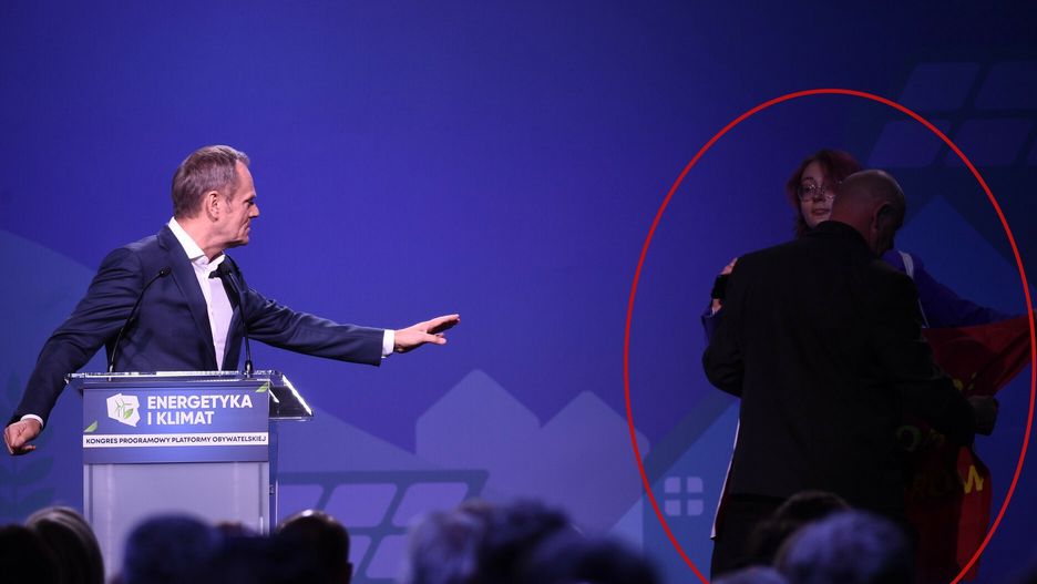 Konwencja programowa PO. Donald Tusk nie pozwala wyrzucić aktywistki ze sceny