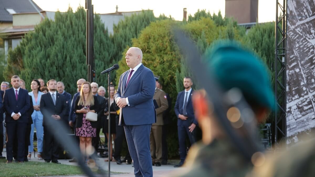 Jacek Sasin podczas uroczystości obchodów wybuchu II wojny światowej we Frampolu