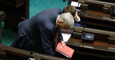 Podejrzeli notatki Suskiego. Dziwne słowa o mordercy Adamowicza