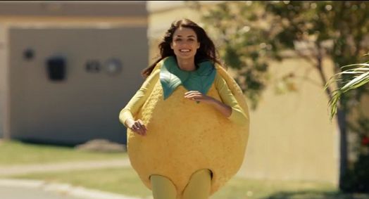 Cytryna łączy się z piwem w reklamie marki Seth&amp;Riley’s Garage (wideo)