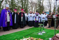 Pogrzeb "matki trędowatych"