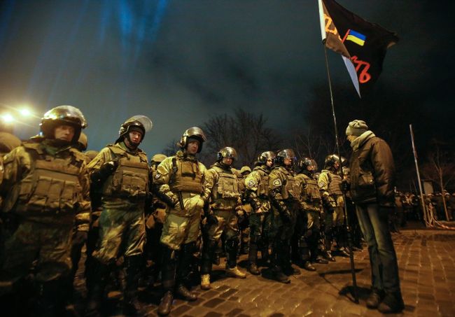 Starcia nacjonalistów z policją na Majdanie