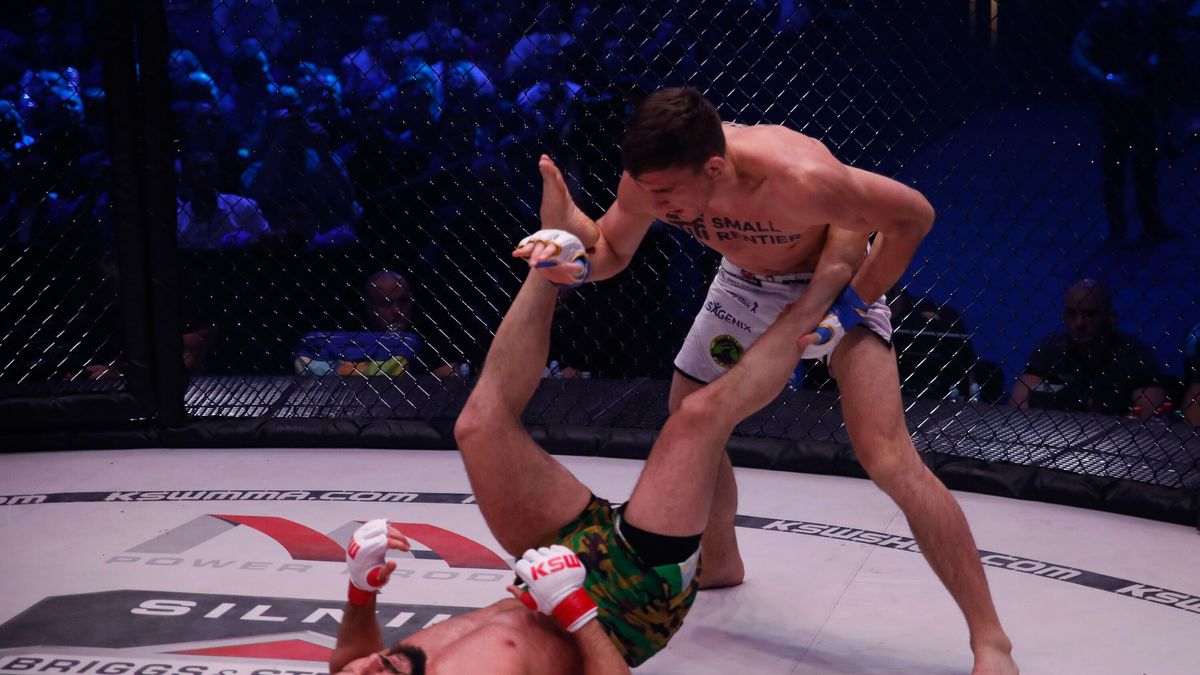 Materiały prasowe / KSW MMA / Na zdjęciu: Po lewej Mamed Chalidow