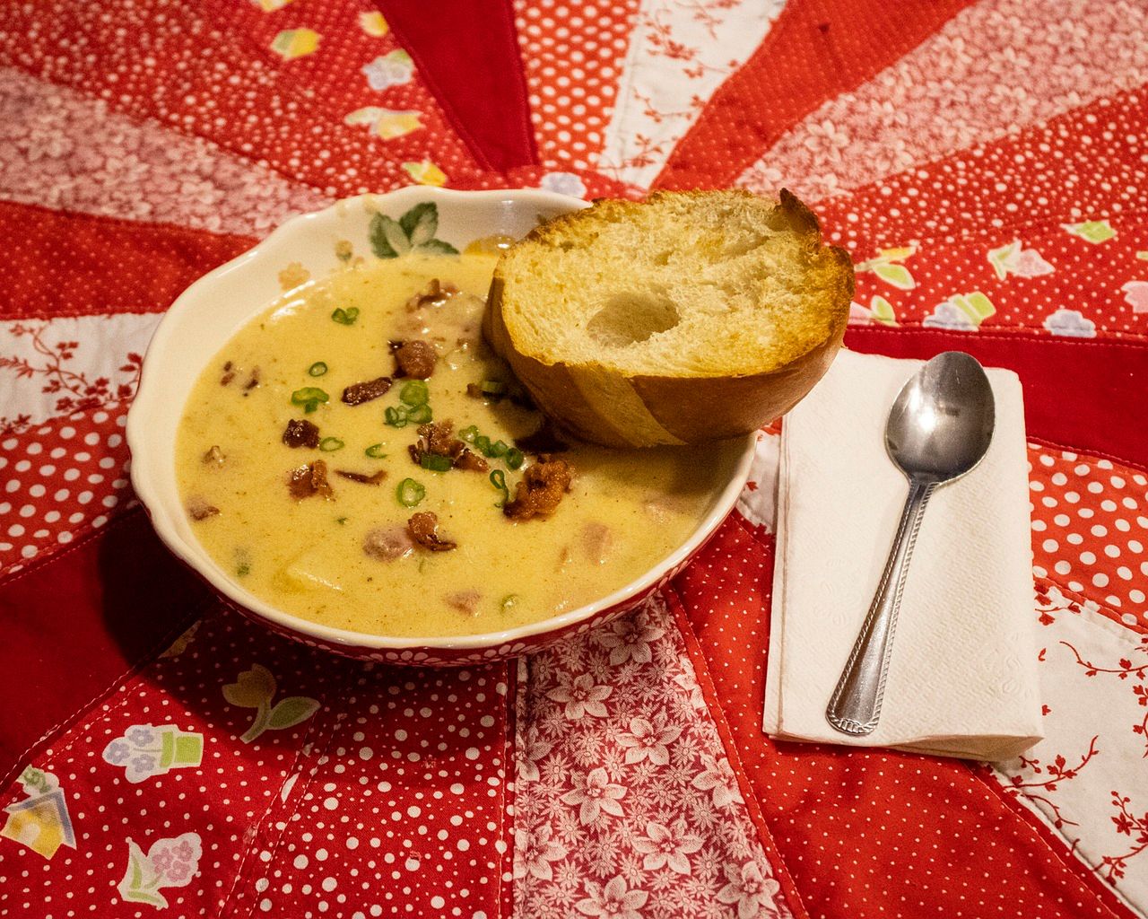 Zupa ziemniaczana babci jest nieziemska. Fot. Pixabay