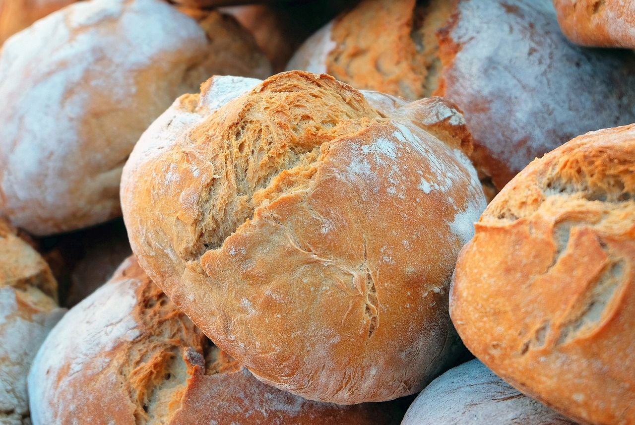 jak przechowywać chleb w upały, żeby zachował świeżość, fot. Pixabay