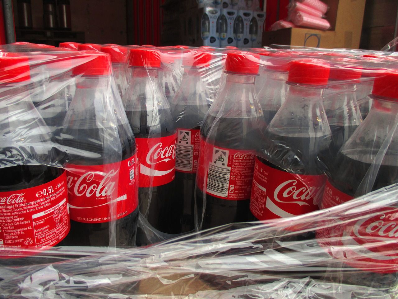 Trik z Coca-Colą może wykonać każdy. Fot. Pixabay