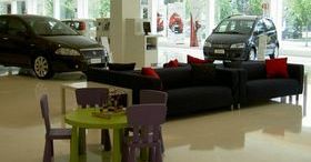 Meble w salonach Fiata