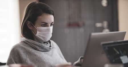 Co drugi Polak chodzi do pracy z infekcją i gorączką.