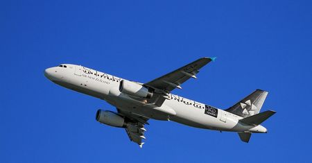 Fala fałszywych alarmów bombowych paraliżuje indyjskie linie lotnicze