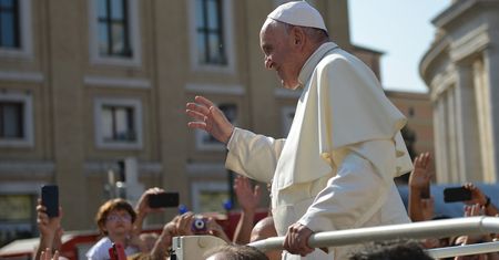 Papież Franciszek odwołuje podróż do Dubaju.