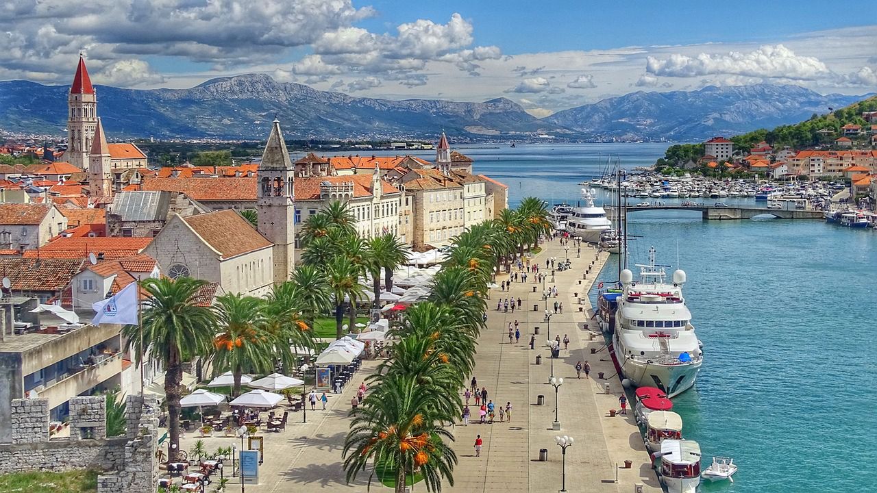 Hvar pod naporem katastrofy ekologicznej.Turystyka kontra zanieczyszczenia