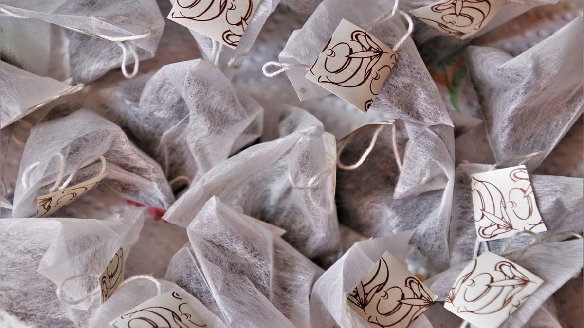 Zagotuj mleko i wrzuć torebkę herbaty. Efekt zwali cię z nóg. Fot. pixabay