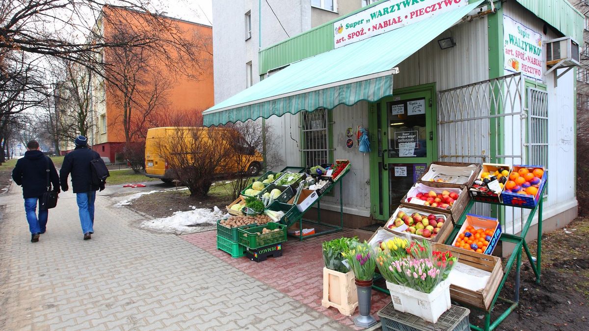 Najbardziej zagrożone zniknięciem są sklepy spożywcze i warzywniaki