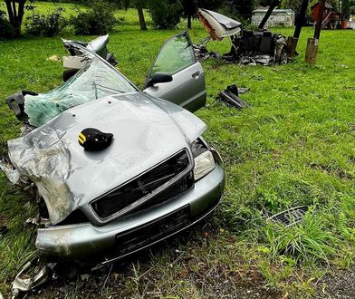 Tyle zostało z auta. Horror na drodze