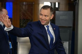 Ile są warte weta prezydenta? Minister finansów podał konkretną kwotę strat