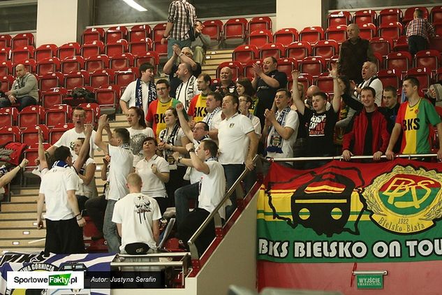 Kibice Tauronu MKS Dąbrowa Górnicza i Aluprofu Bielsko-Biała, stanowili najliczniejszą grupę  podczas meczów nr 1 i 2 - I rundy play-off