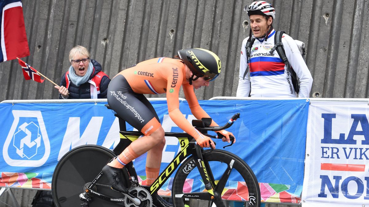 PAP/EPA / MARIT HOMMEDAL / Na zdjęciu: Annemiek Van Vleuten