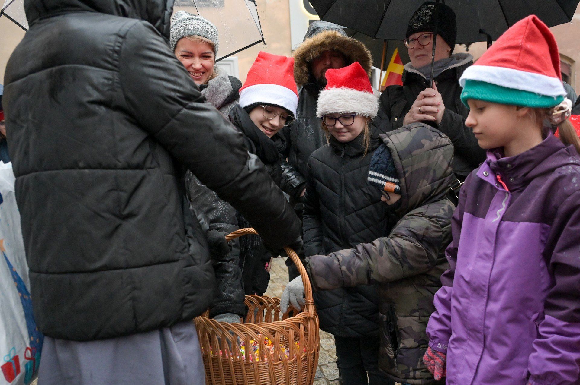 Orszak św. Mikołaja przeszedł w niedzielę (7 grudnia) ulicami Lublina.