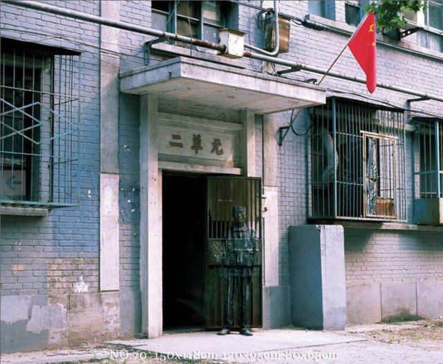 Liu Bolin - niewidzialny Chińczyk 17