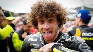 Niespodzianka w MotoGP. Trzech Włochów na czele kwalifikacji w Assen