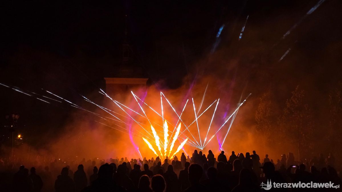 Fajansowy Blask - włocławski festiwal światła