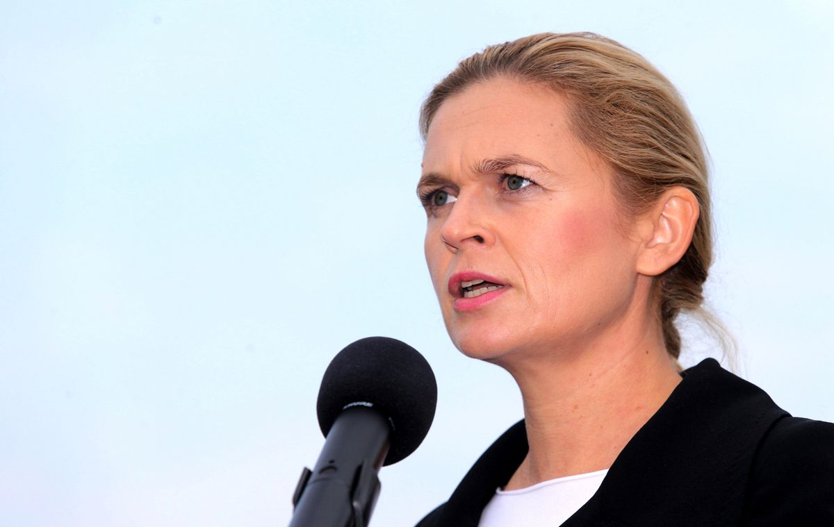 Emocjonalny wpis Barbary Nowackiej. "Próbują wyrugować pamięć o mojej matce"