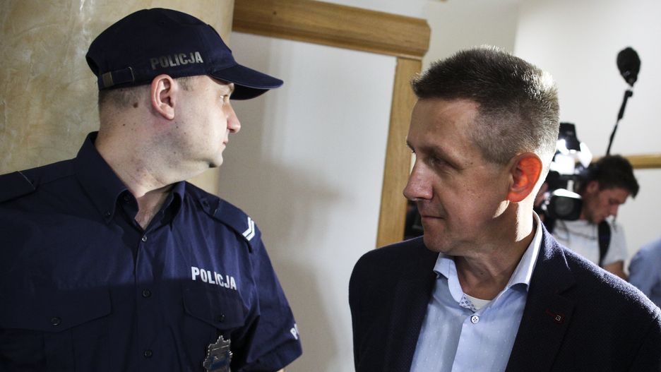 Afera podkarpacka. Zarzuty dla byłego posła Jana Burego i byłego wiceszefa policji