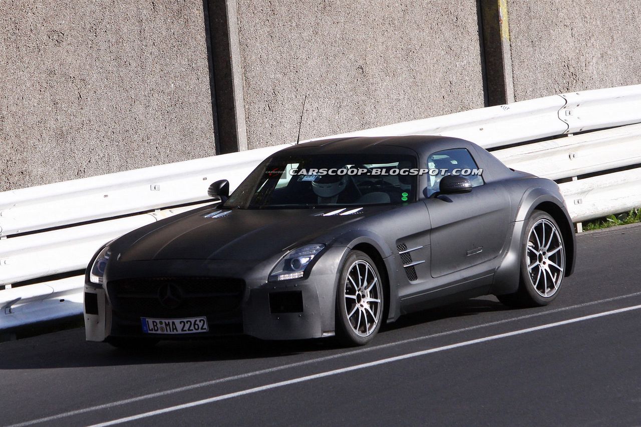 Pierwsze zdjęcia Mercedesa-Benza SLS AMG Black Series