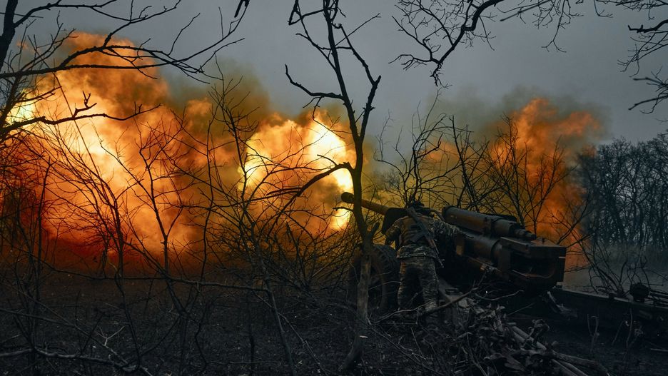 Temporary
Ukrainian soldiers fire an artillery at Russian positions near Bakhmut, Donetsk region, Ukraine, Sunday, Nov. 20, 2022. (AP Photo/LIBKOS)
Libkos