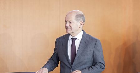 Niemieckie media: kanclerz "zemścił się" na PiS