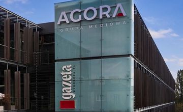 We władzach minimum jedna trzecia kobiet. Agora z polityką równowagi płci