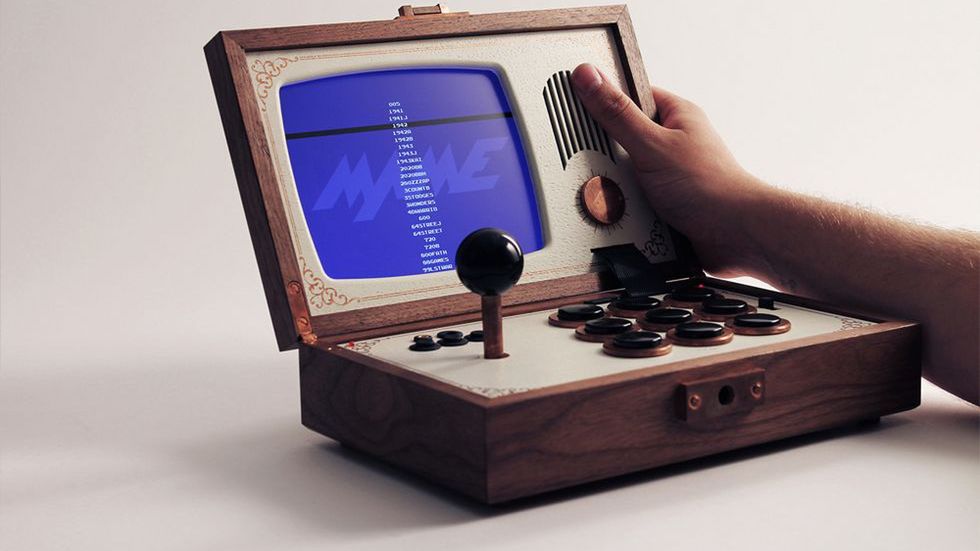 R – K A I D – R: przenośna konsola z drewna. Przepiękne połączenie rękodzieła i nowych technologii 1