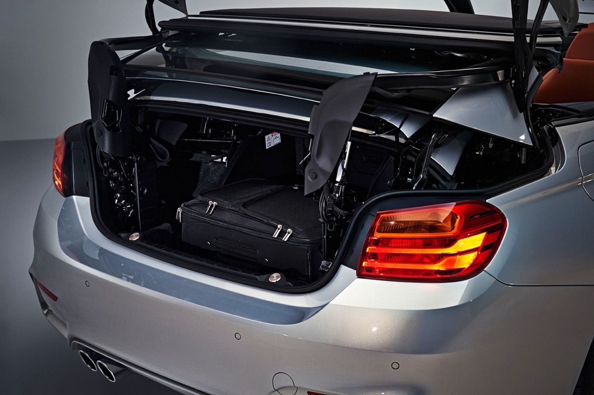 Ogromna galeria zdjęć z kabrioletem BMW M4 227