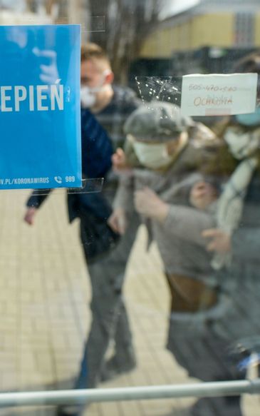 Będą utrudnienia w planie szczepień. Dostawa szczepionki z opóźnieniem